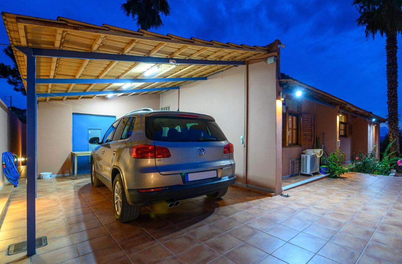 Cozy Small Smart Villa With Private Pool Mikri Mantineia Kalamata Exterior foto